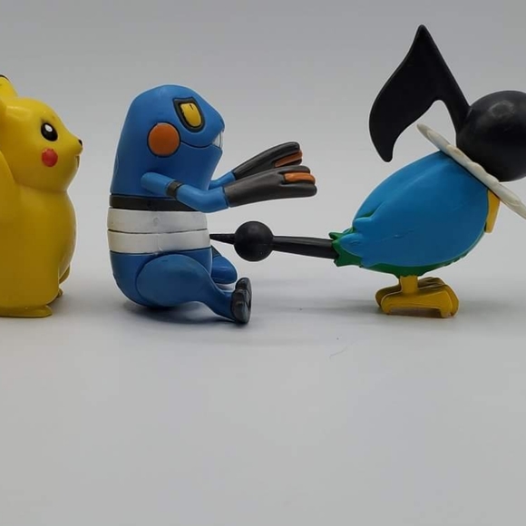 Pokemon characters Pikachu, Sylveon, Croagut, Chatot, Fennekin and Metang. - Picture 5 of 9